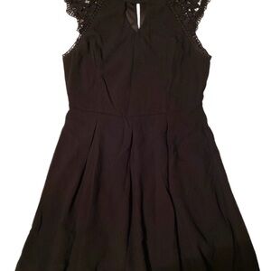 Elegant Black Sleeveless Dress